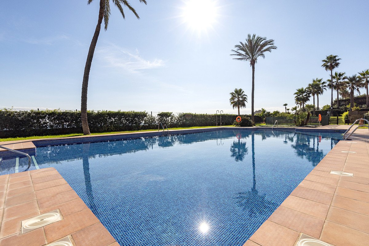 3 Bed Ground Floor Apartment in Casares in Casares, Apartment