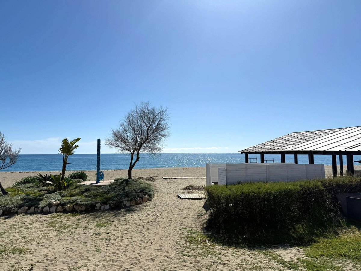 1 Bed Mellemste etage lejlighed in Casares Playa