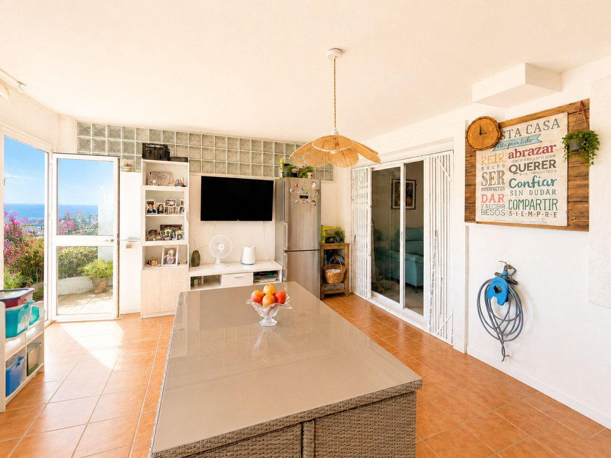 2 Bed Erdgeschosswohnung in Casares Playa