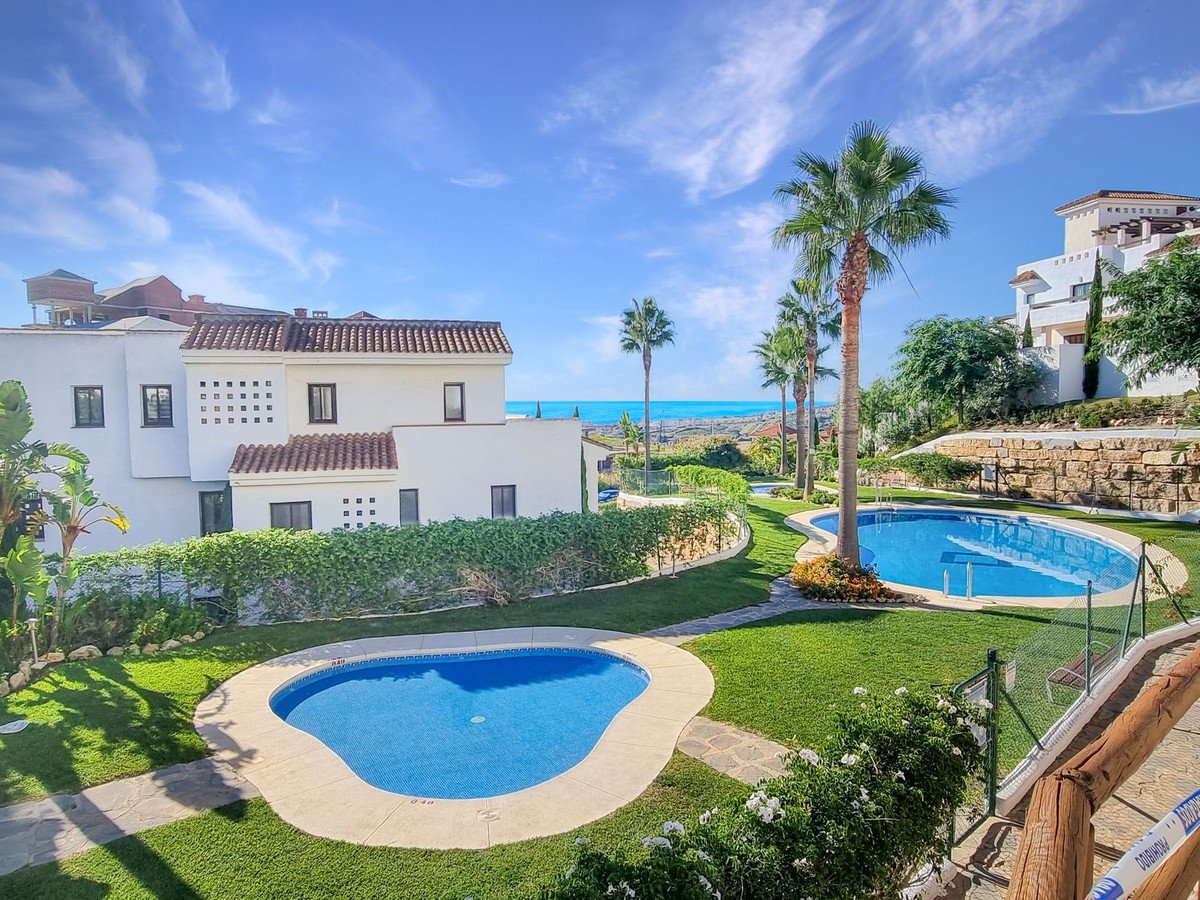 2 Bed Tussenverdieping Appartement in Casares Playa in Casares Playa, 