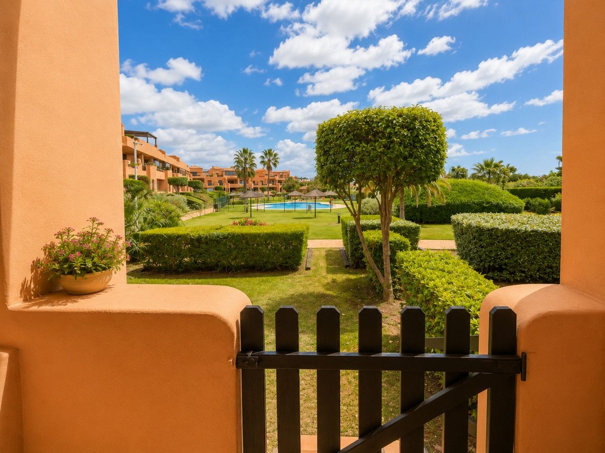 2 Bed شقة في الطابق الأرضي in Casares Playa في Casares Playa, شقة