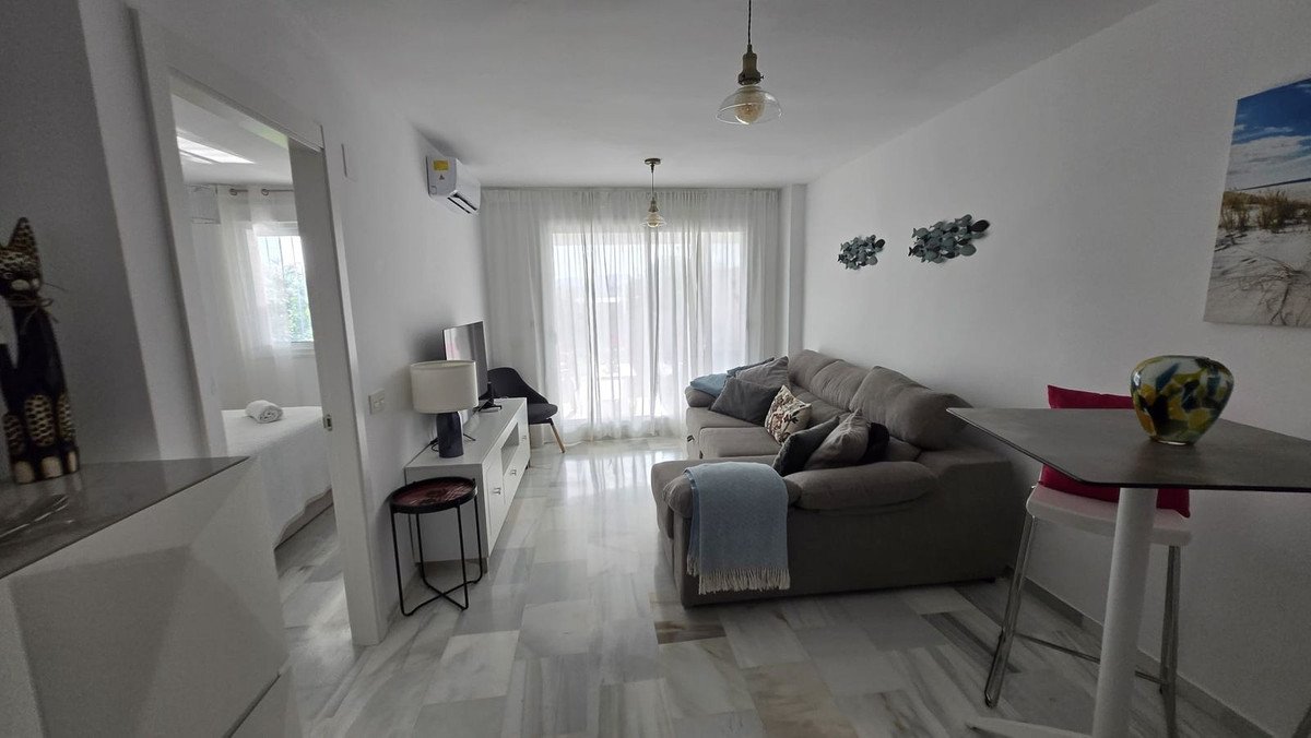 3 Bed Апартамент на партера in Casares Playa в Casares Playa, 