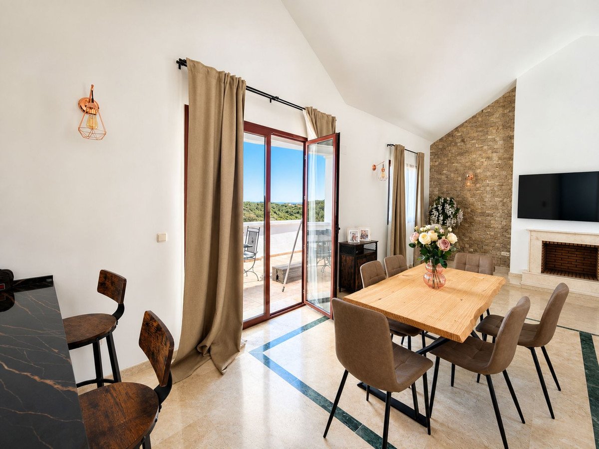 3 Bed Rijtjeshuis in Casares Playa in Casares Playa, Townhouse