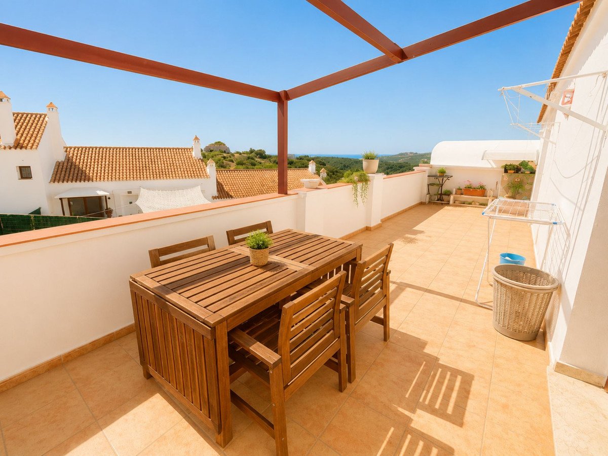 3 Bed Halfvrijstaand Huis in Casares Playa in Casares Playa, Half-vrijstaande woning