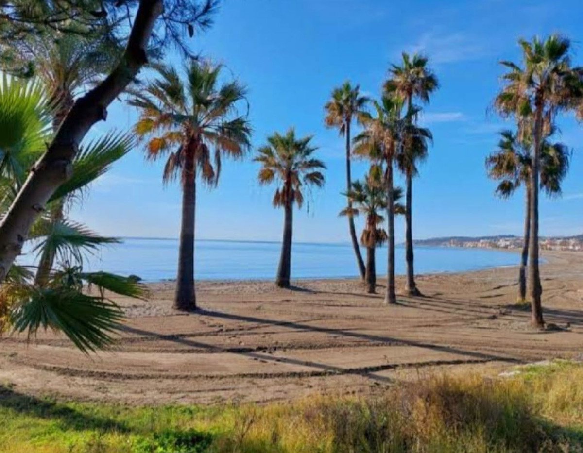 2 Bed Middle Floor Apartment in Casares Playa in Casares Playa, Apartment