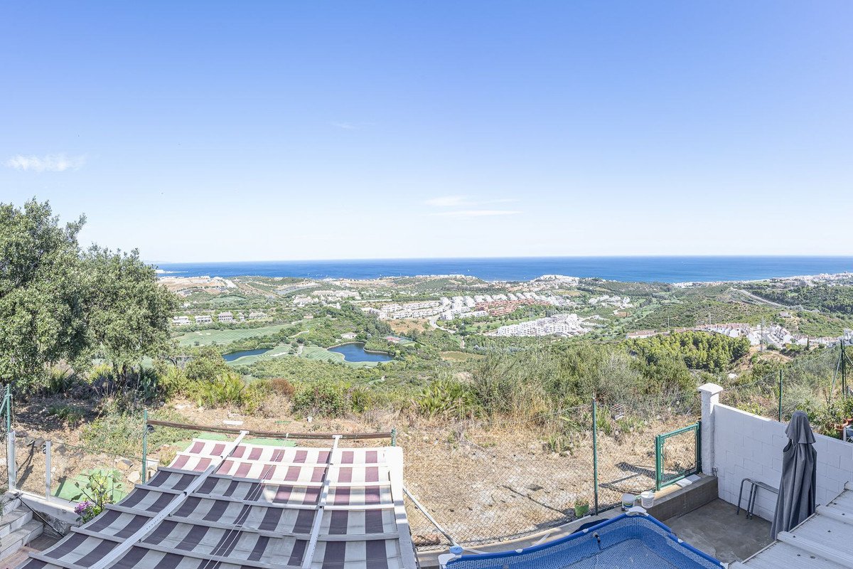 3 Bed Middle Floor Apartment in Casares Playa in Casares Playa, Apartment
