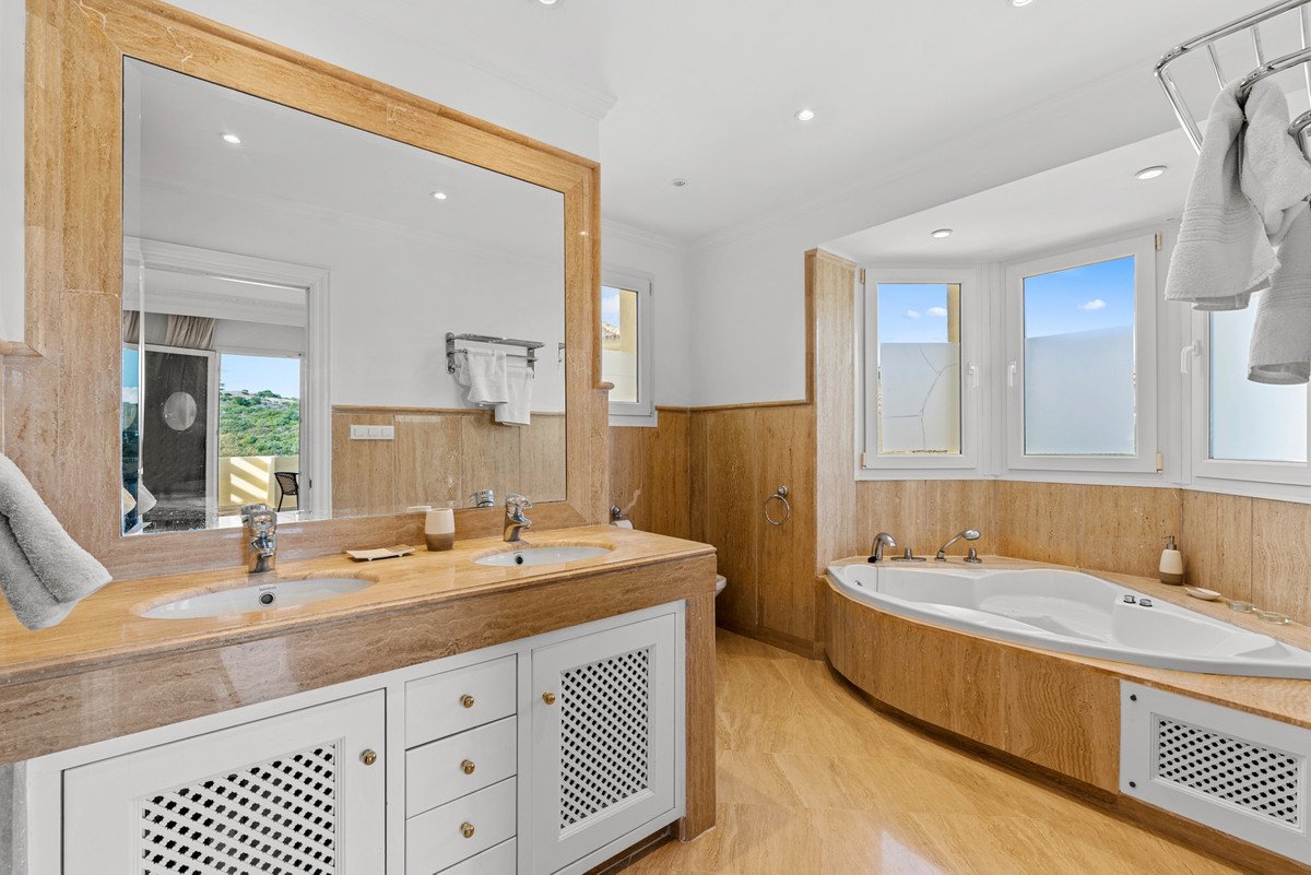 3 Bed Penthouse in Casares Playa in Casares Playa, Penthouse