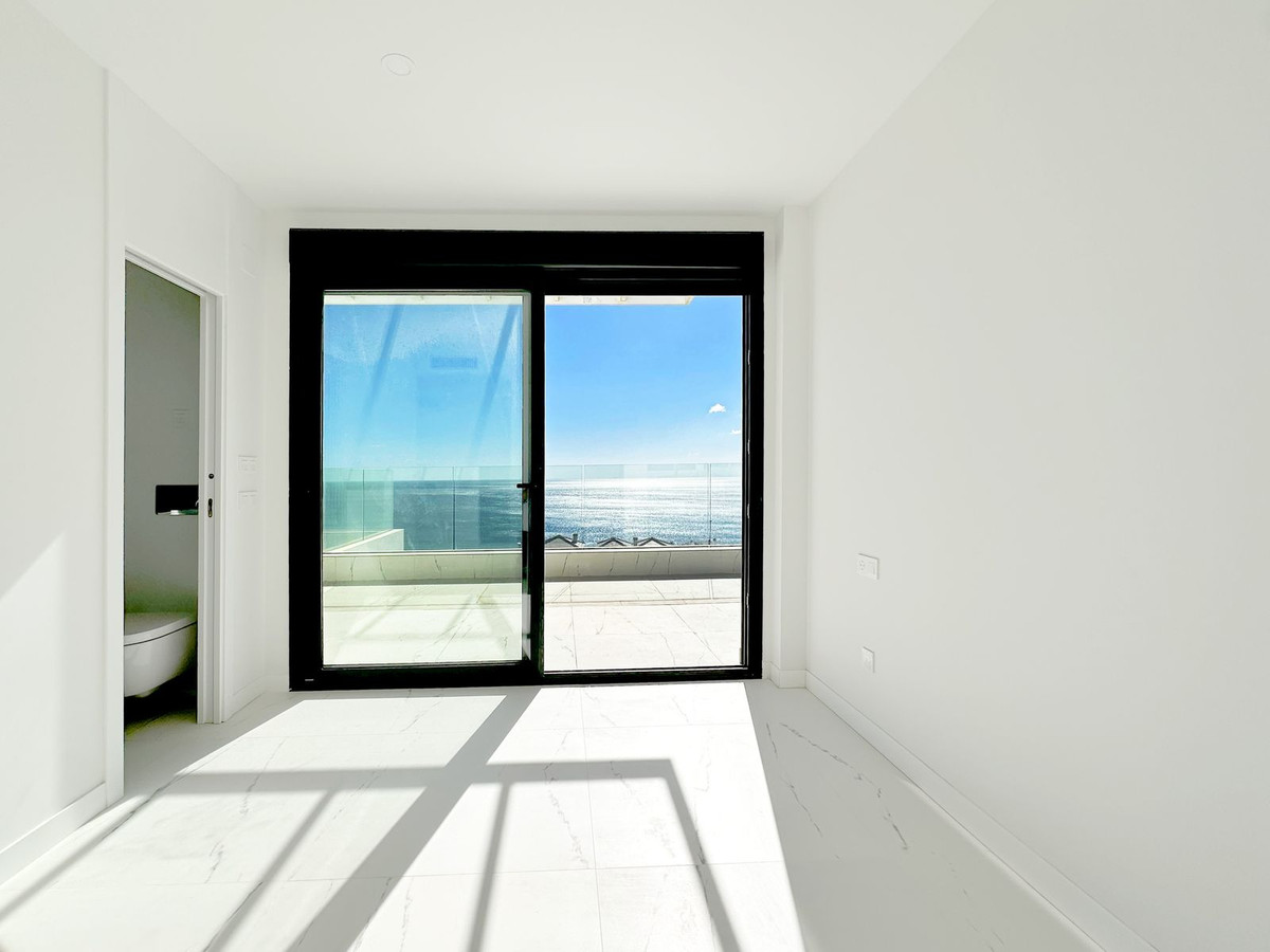 3 Bed بنتهاوس in Casares Playa في Casares Playa, بنتهاوس