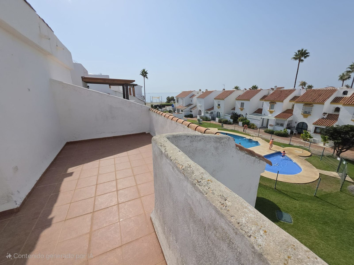 3 Bed بيت مدينة in Casares Playa في Casares Playa, تاون هاوس
