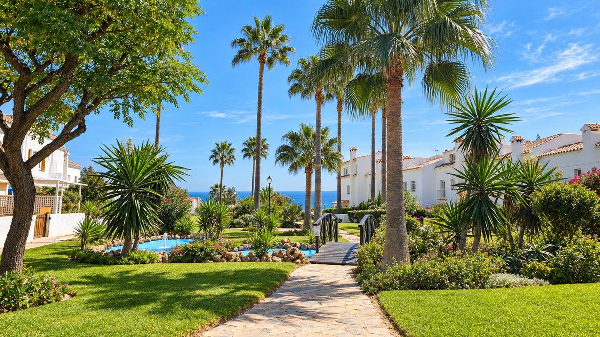4 Bed Townhouse in Casares Playa in Casares Playa, Townhouse