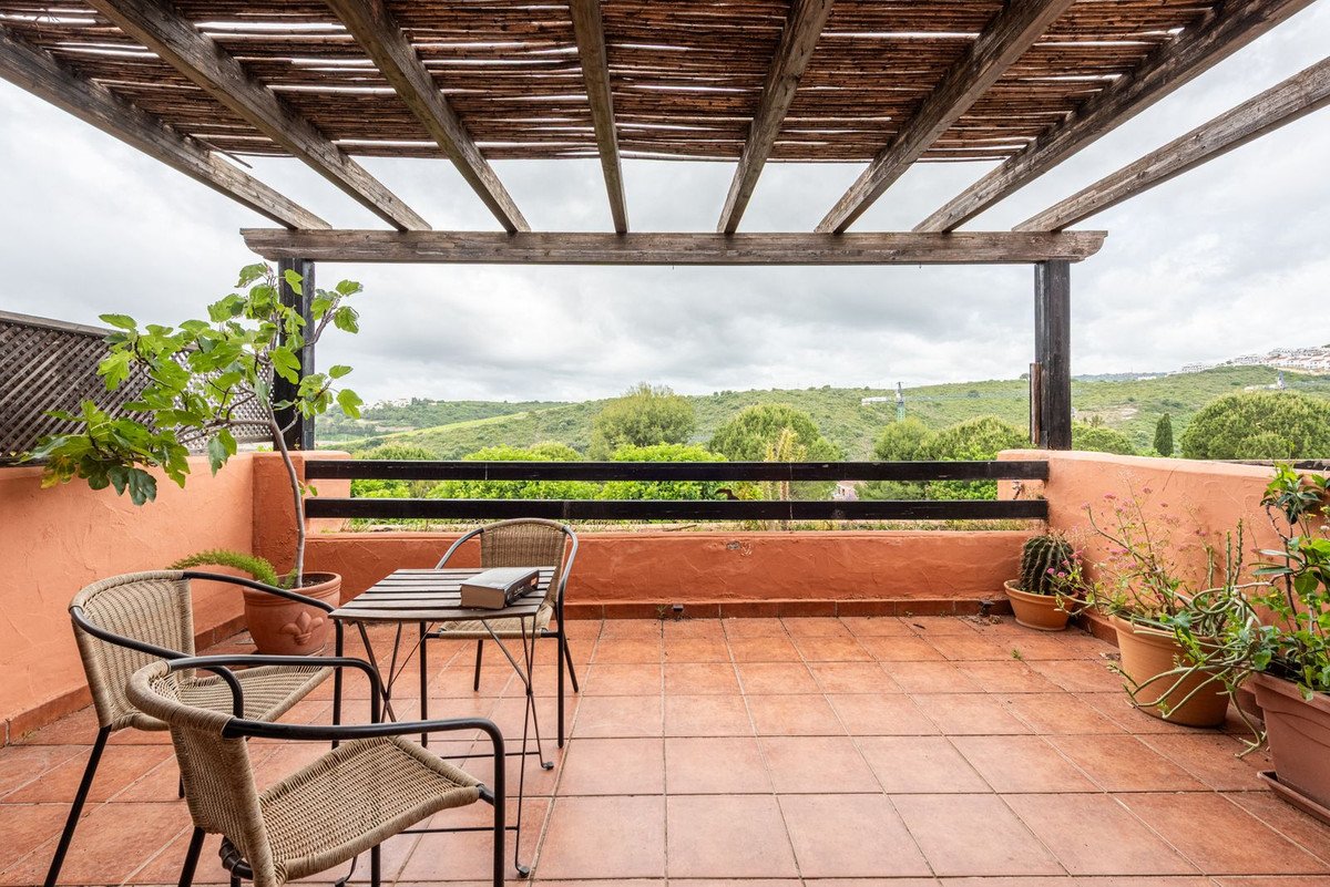 1 Bed Middle Floor Apartment in Casares in Casares, Apartment