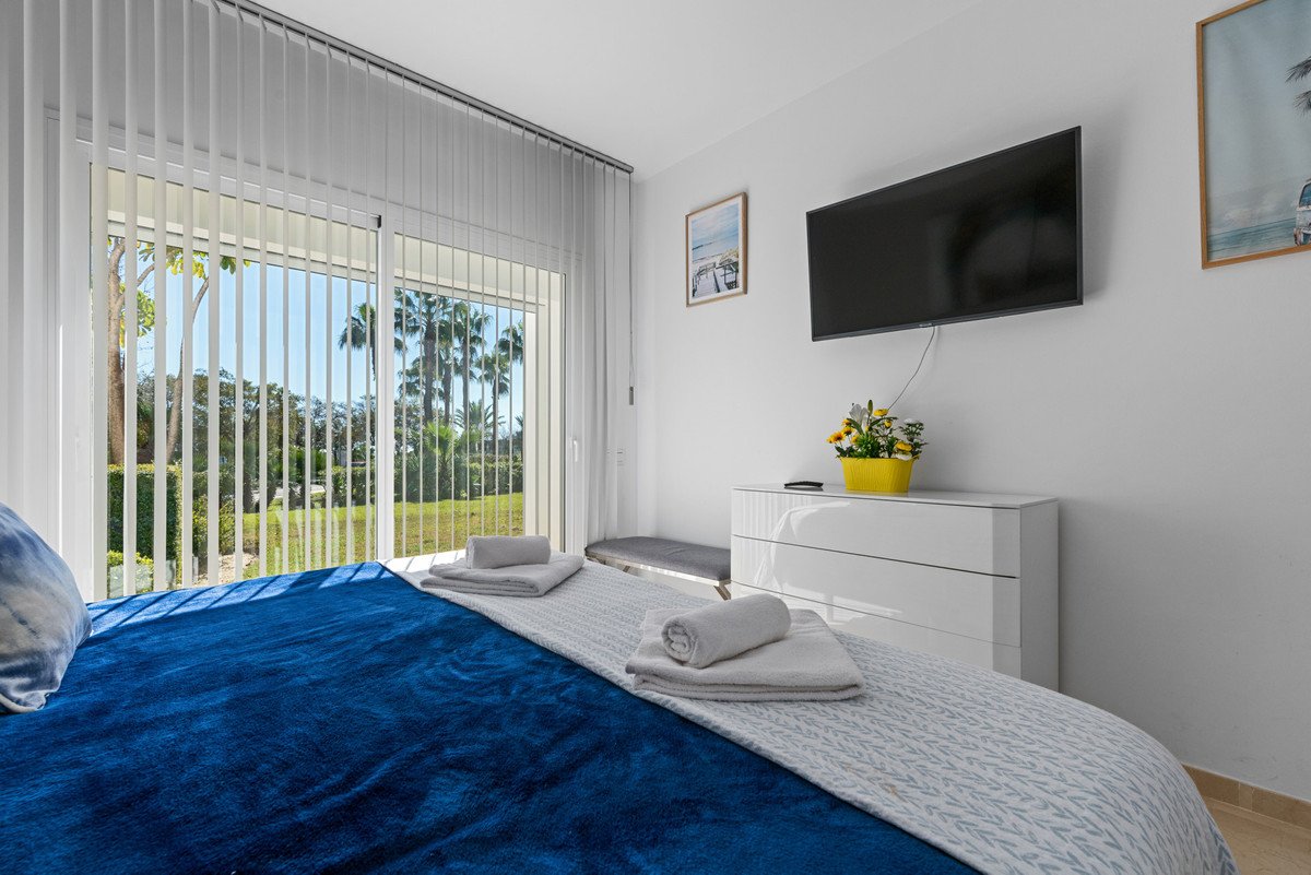 2 Bed شقة في الطابق الأوسط in Casares في Casares, شقة