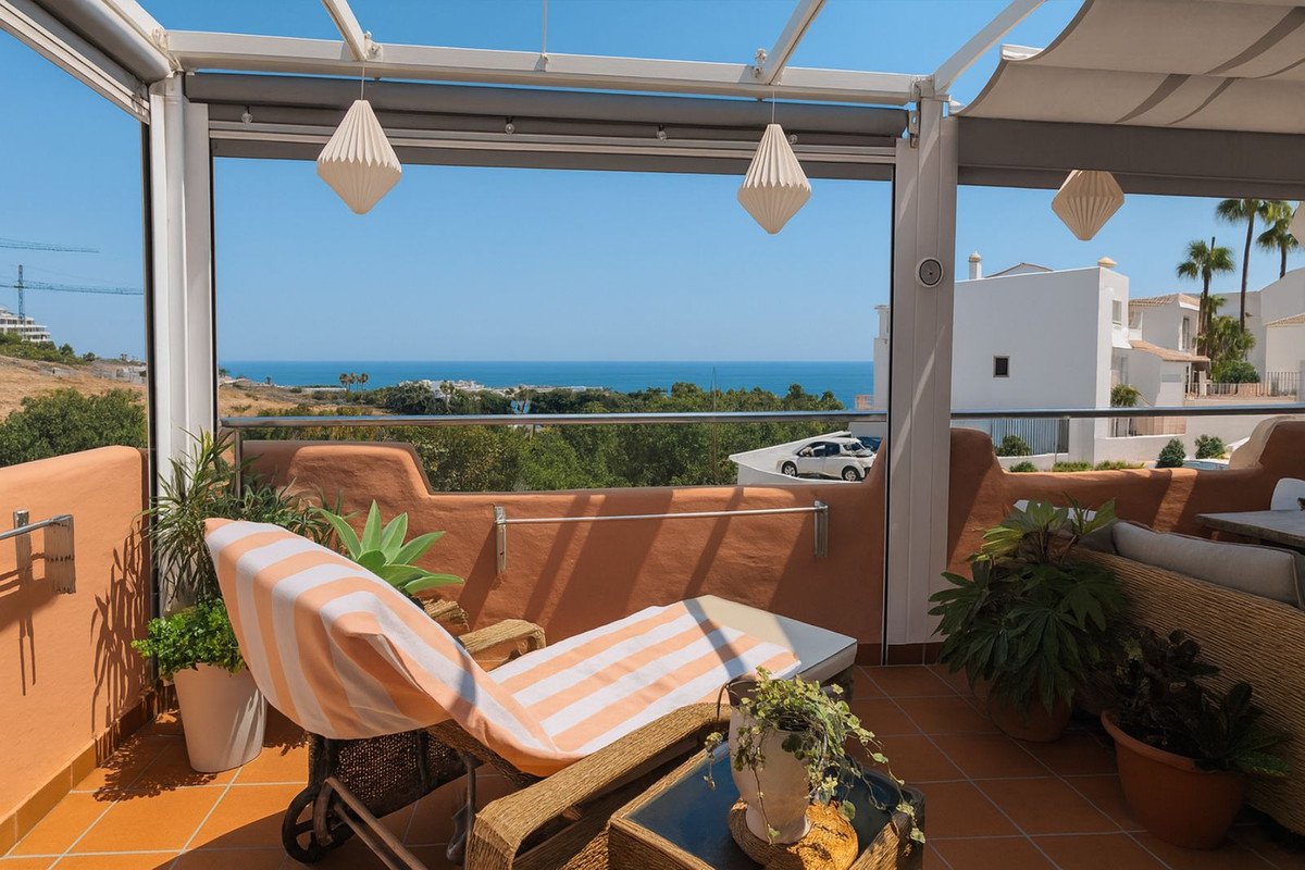 2 Bed شقة في الطابق الأرضي in Casares في Casares, شقة