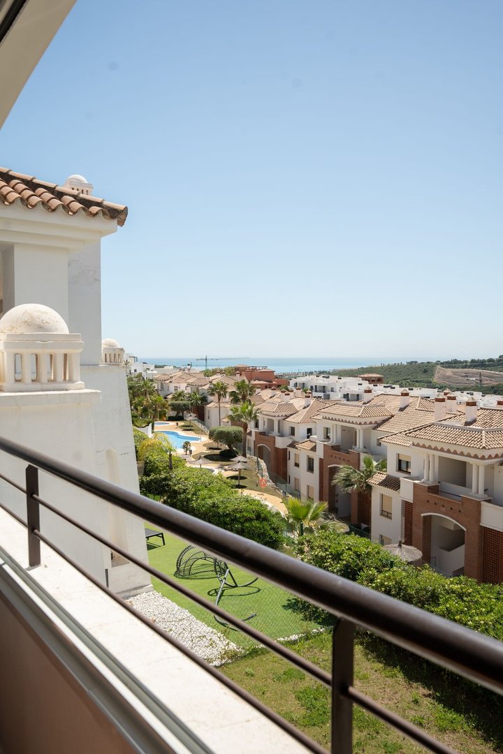2 Bed Tussenverdieping Appartement in Casares in Casares, 