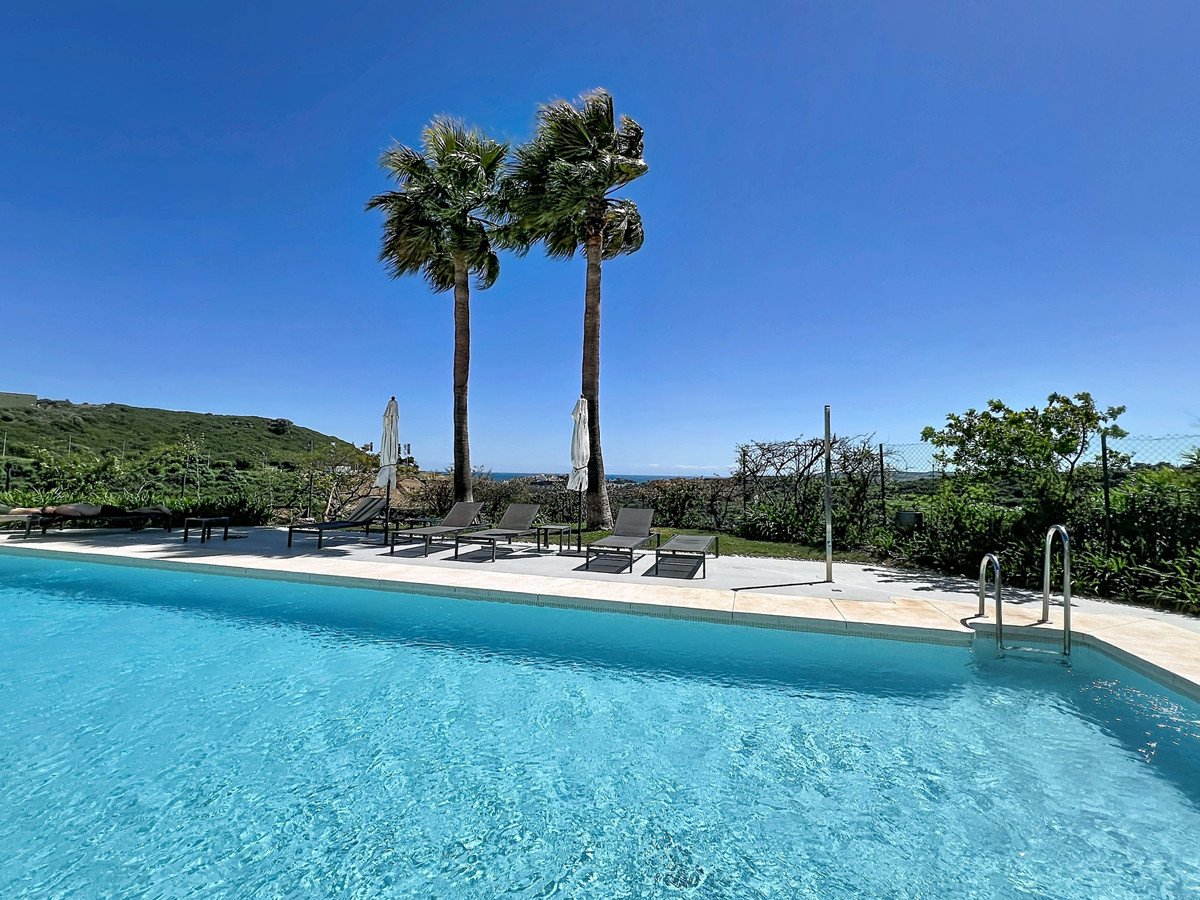 3 Bed بنتهاوس in Casares في Casares, 