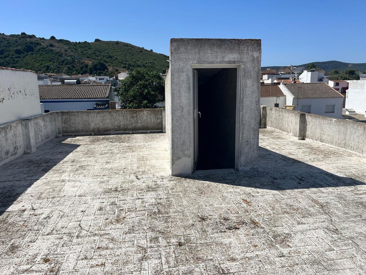 4 Bed Residential Plot in Casares in Casares, 