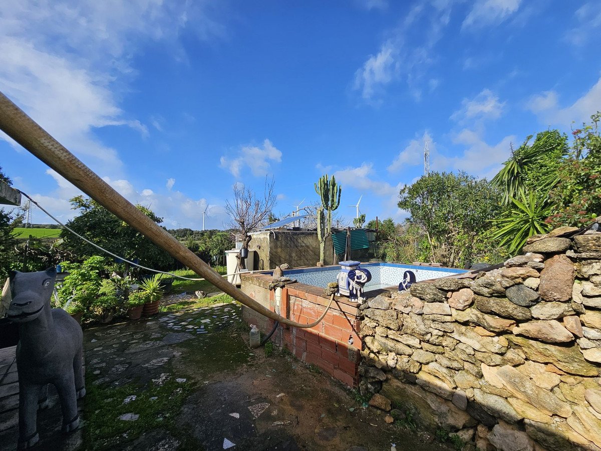 2 Bed Bungalow in Casares في Casares, بنغلو