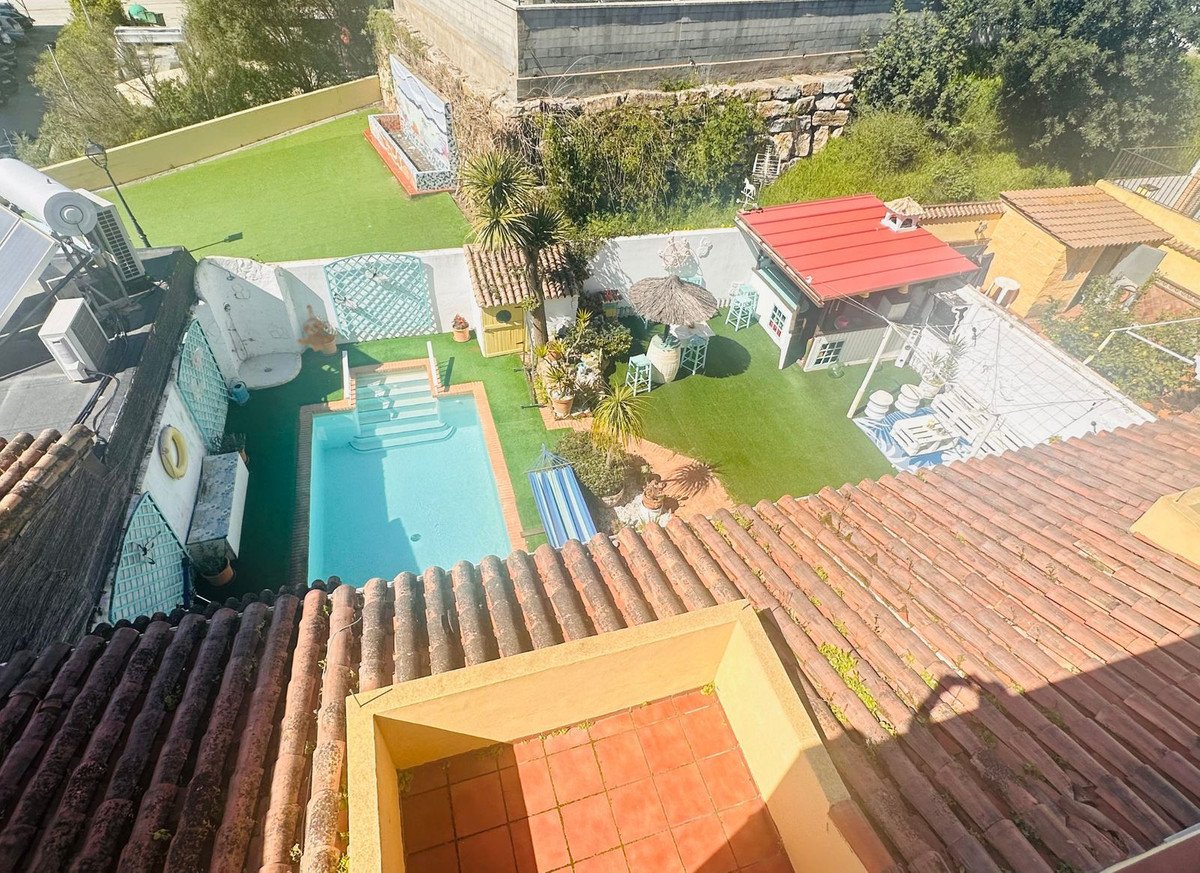 5 Bed فيلا مستقلة in Casares في Casares, فيلا مستقلة
