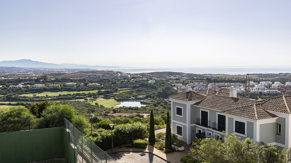 3 Bed Penthouse in Doña Julia in Doña Julia, Penthouse