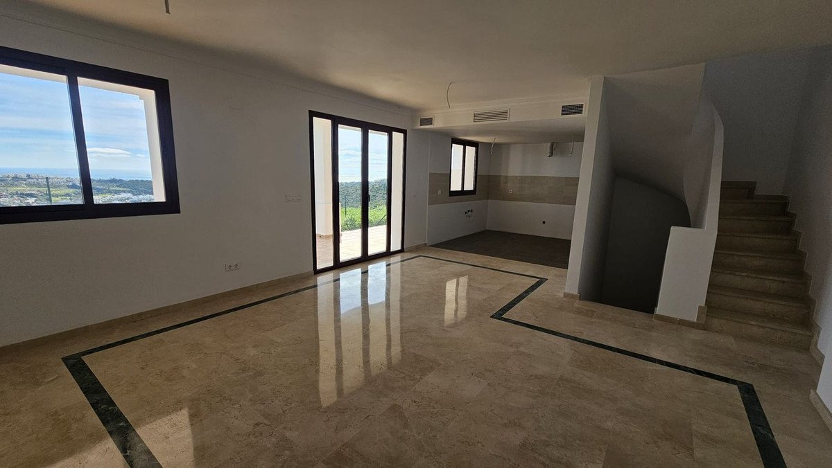 2 Bed بيت مدينة in Doña Julia في Doña Julia, تاون هاوس