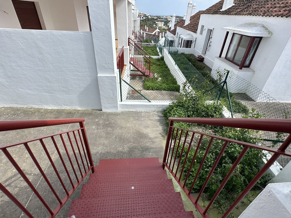 27 photo