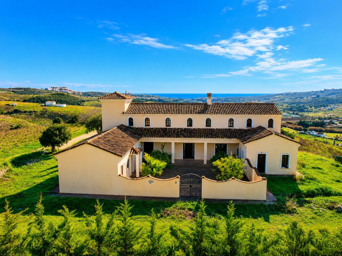 4 Bed Finca - Cortijo in Casares in Casares, Finca - Cortijo