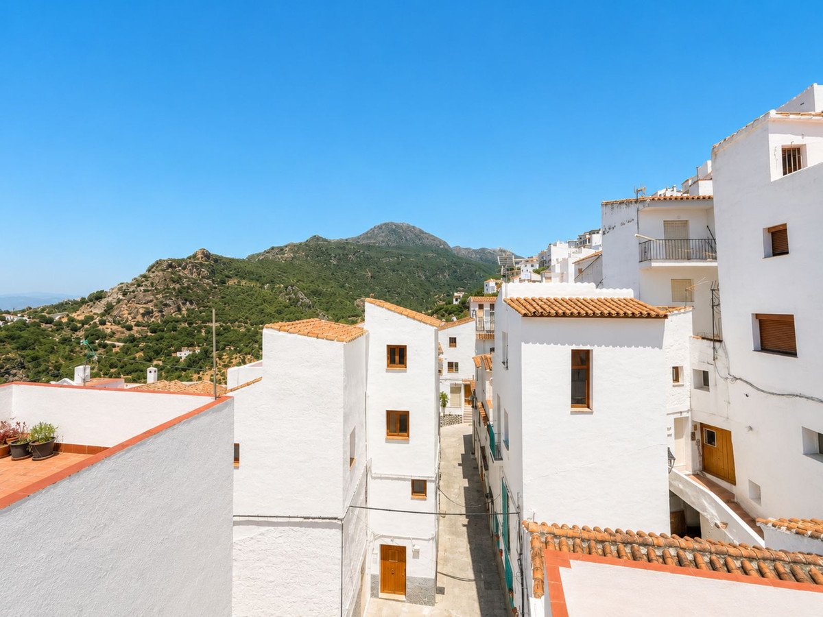 3 Bed Semi-Detached House in Casares in Casares, Semi-Detached House