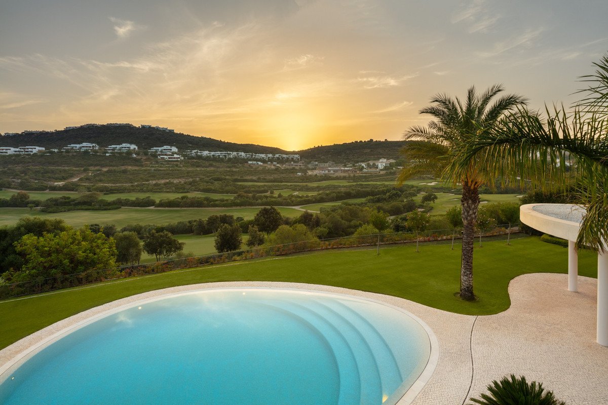 4 Bed Detached Villa in Casares in Casares, Detached Villa