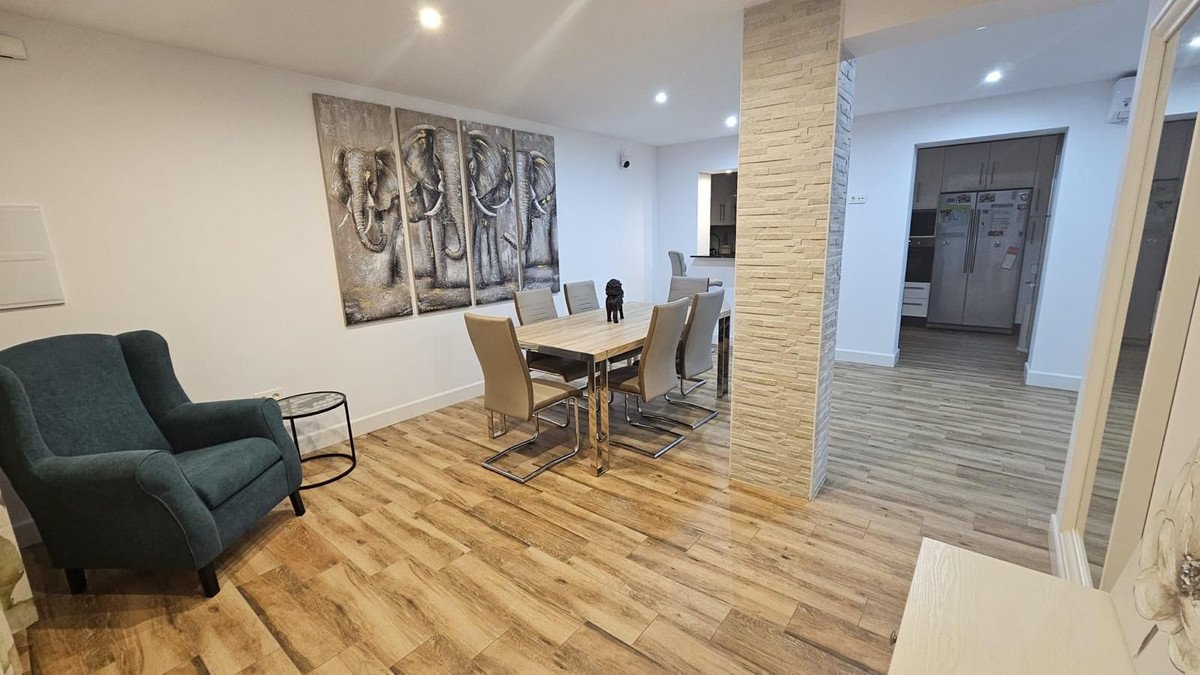 2 Bed شقة في الطابق الأرضي in Coín في Coín, شقة