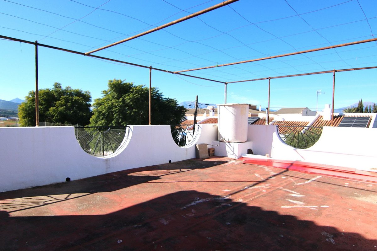 1 Bed Restaurant in Coín في Coín, مطعم