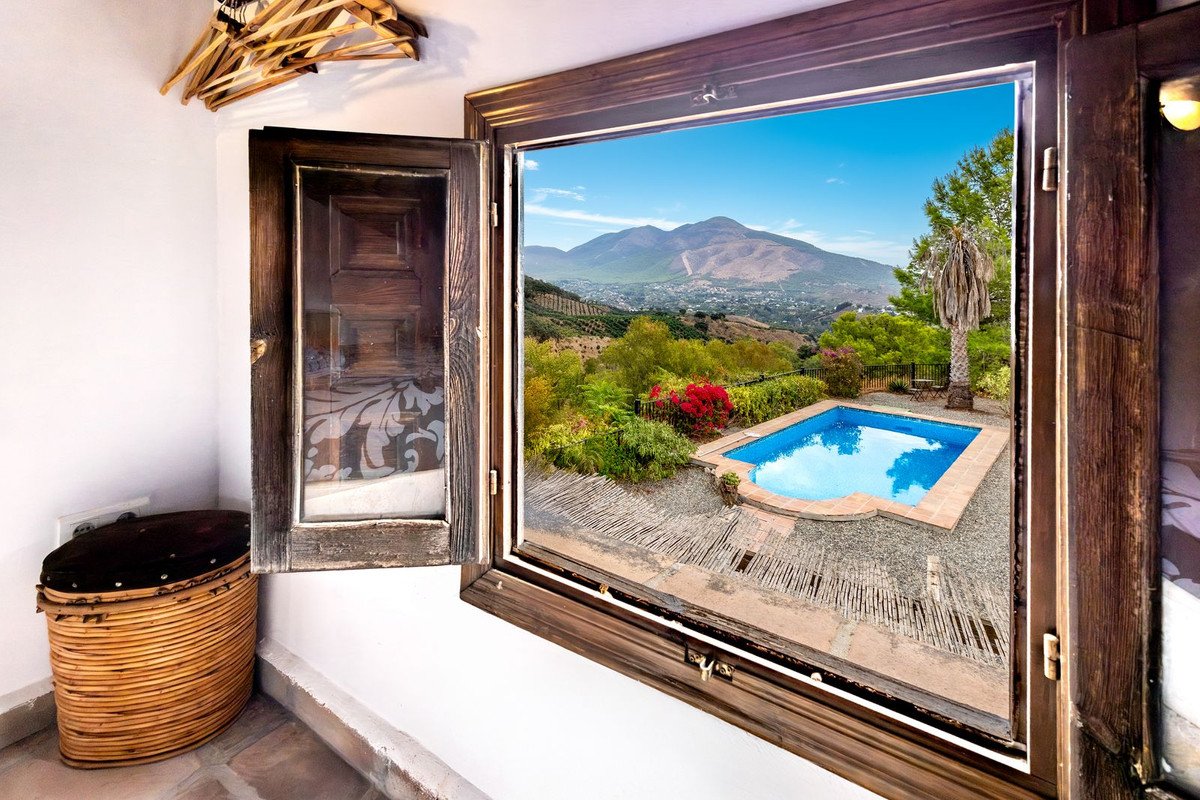 3 Bed مزرعة فينكا in Coín في Coín, مزرعة فينكا