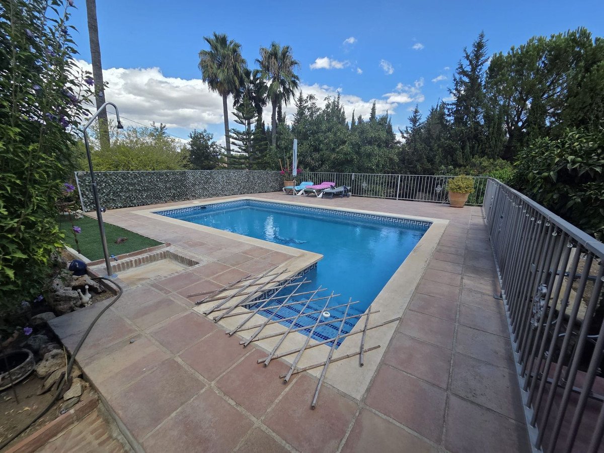 3 Bed مزرعة فينكا in Coín في Coín, 