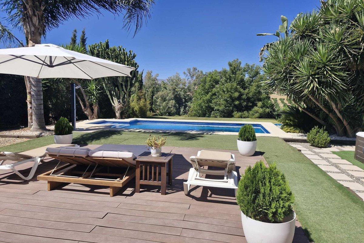 3 Bed مزرعة فينكا in Coín في Coín, 