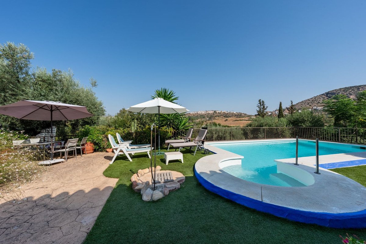 4 Bed مزرعة فينكا in Coín في Coín, مزرعة فينكا