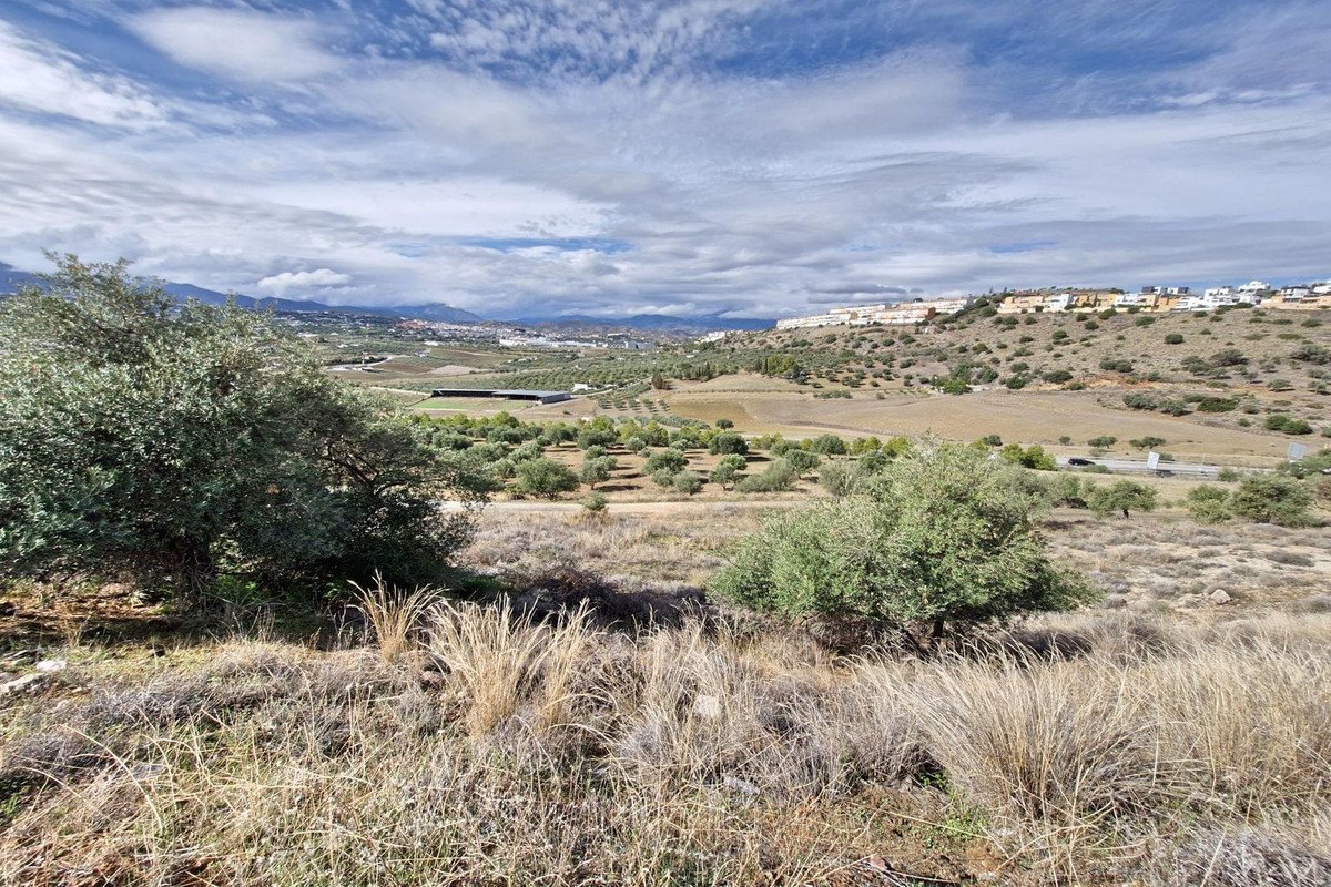 Residential Plot in Coín في Coín, قطعة أرض سكنية