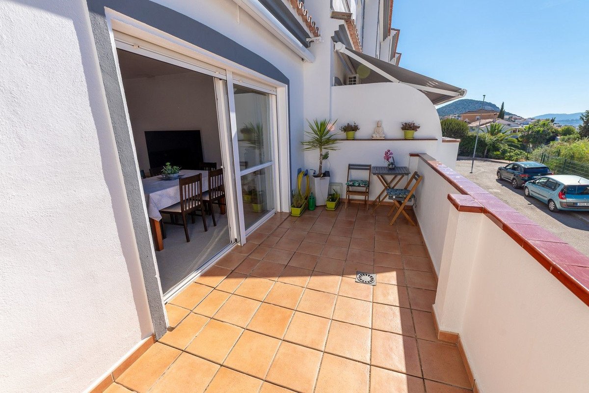 3 Bed بيت مدينة in Coín في Coín, منزل مستقل