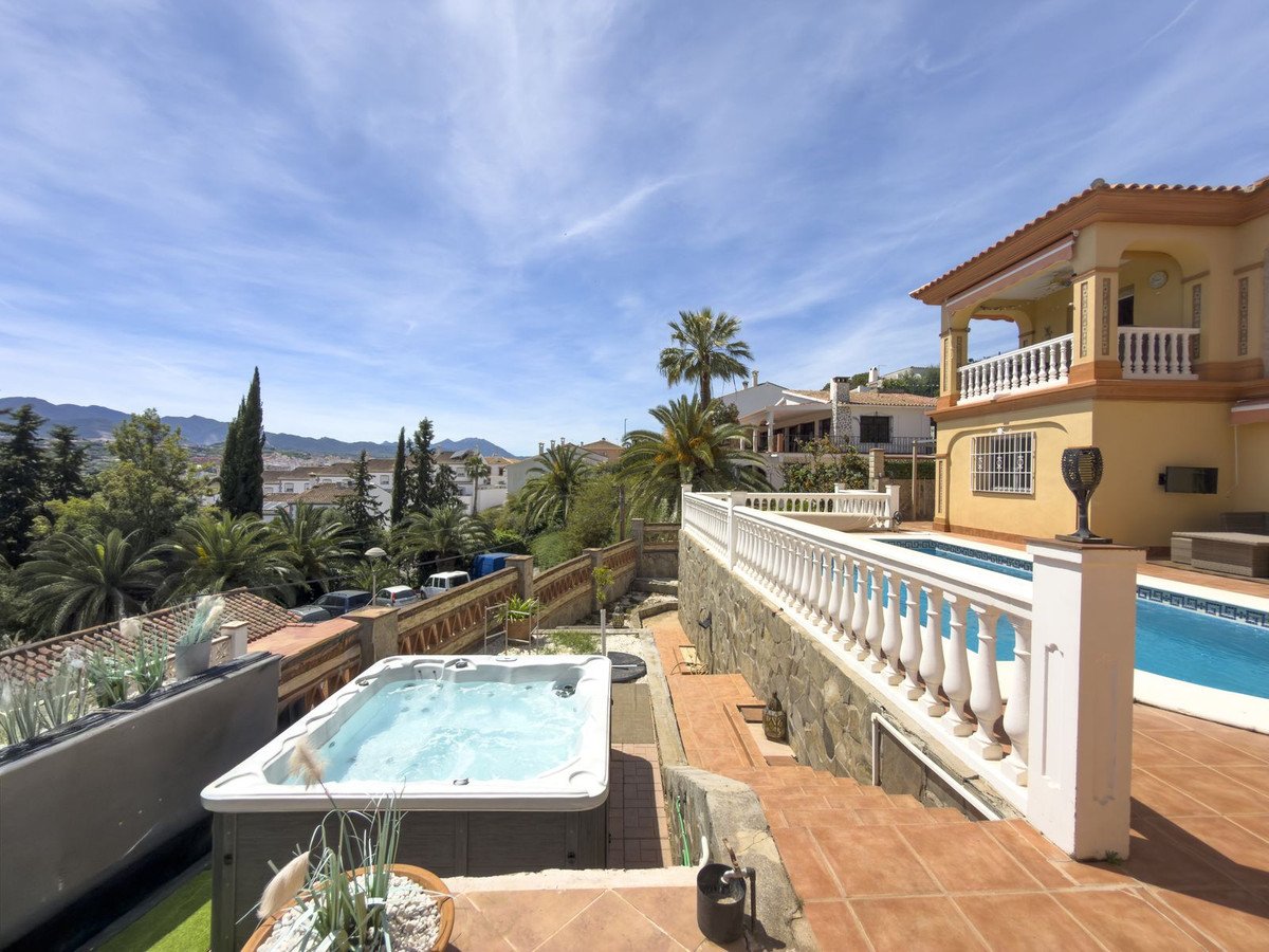 5 Bed فيلا مستقلة in Coín في Coín, 