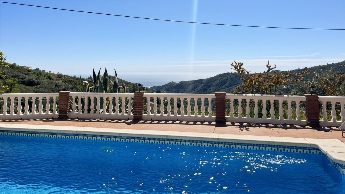 4 Bed Detached Villa in Cómpeta