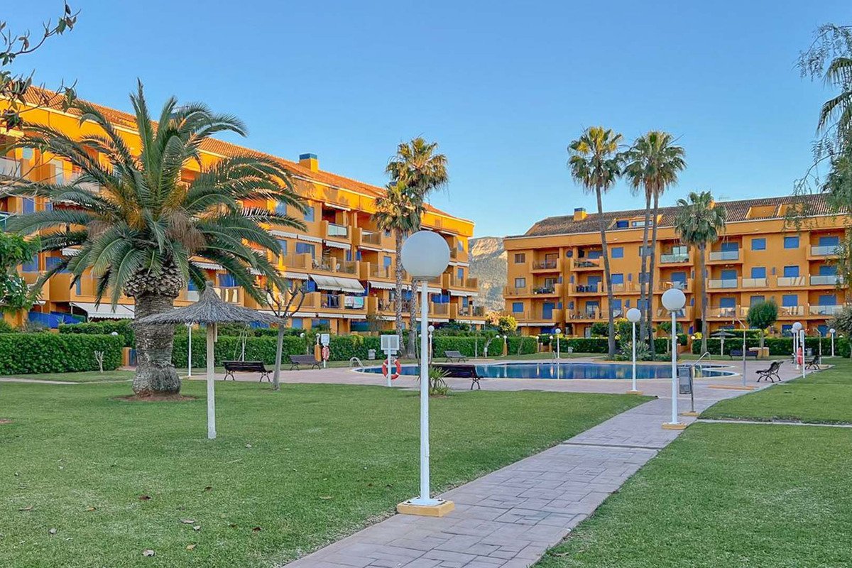 4 Bed Middle Floor Apartment in Denia in Denia, Apartment