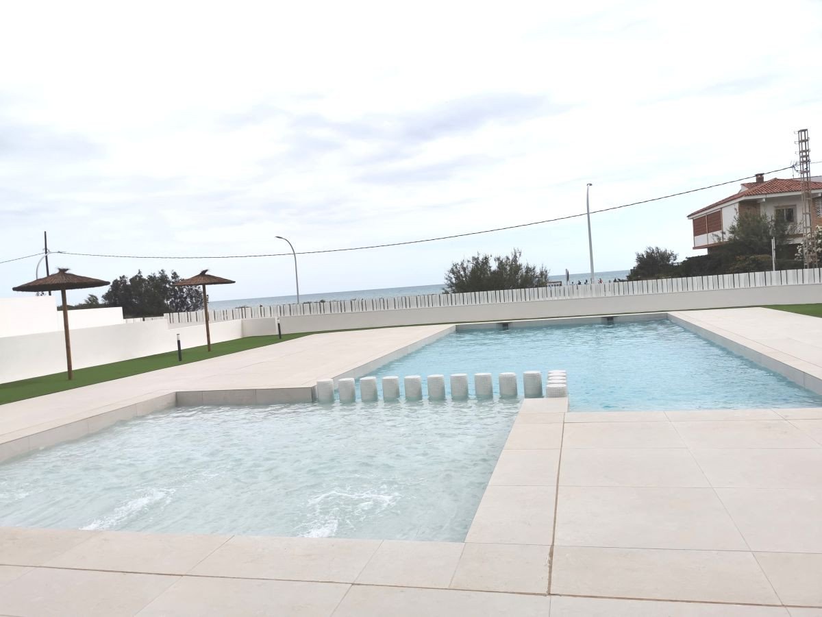 3 Bed Апартамент на партера in Denia в Denia, 