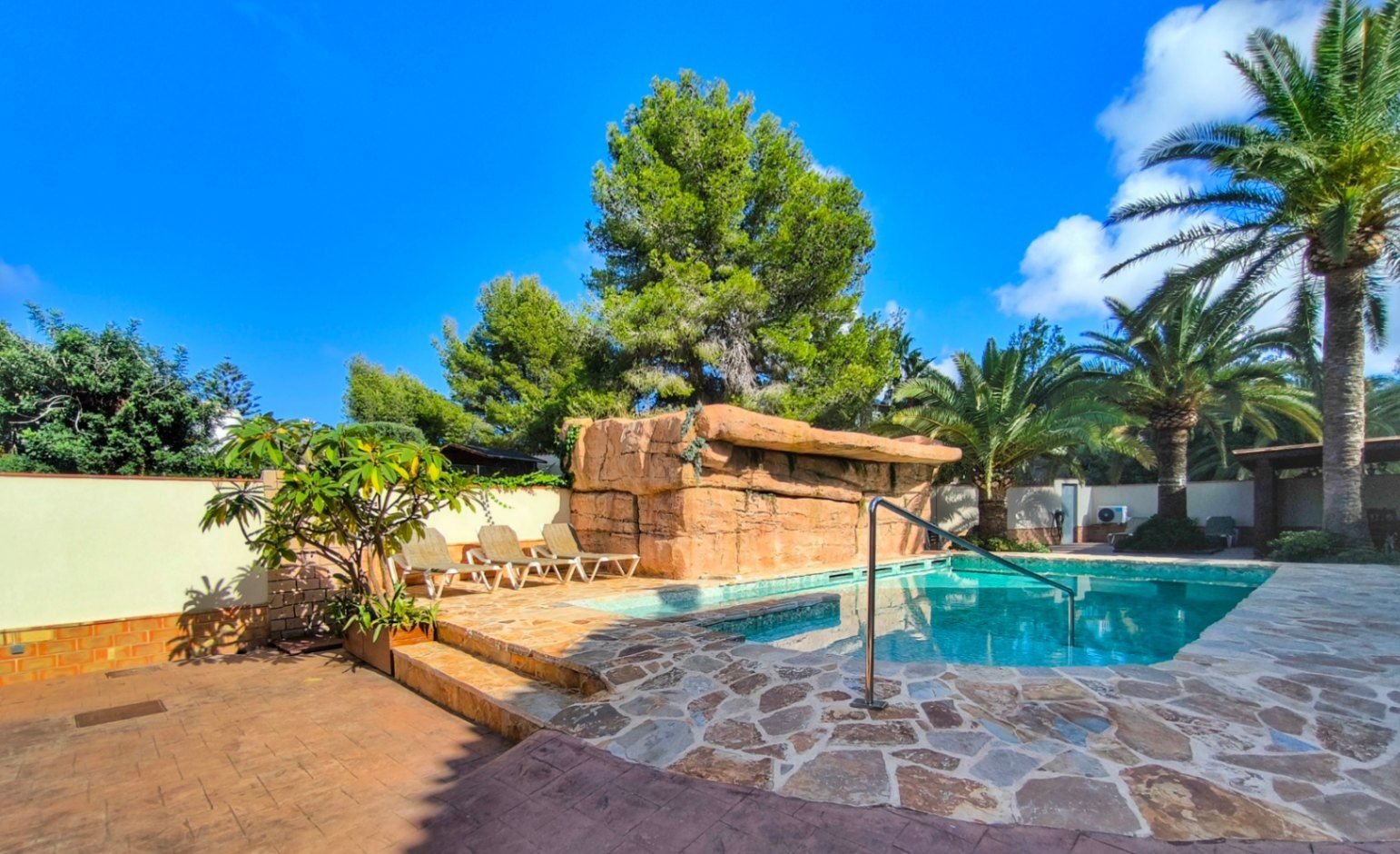 4 Bed فيلا مستقلة in Denia في Denia, فيلا منفصلة