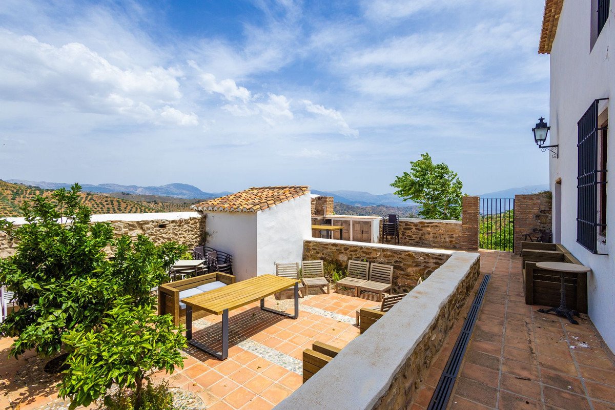 8 Bed Finca - Cortijo in Colmenar in Colmenar, Finca - Cortijo