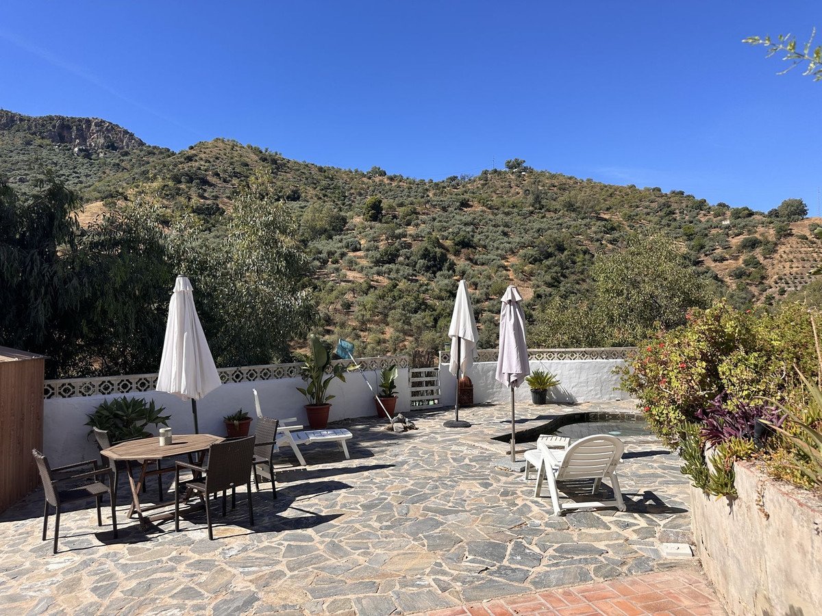 6 Bed Finca - Cortijo in Comares in Comares, Finca - Cortijo