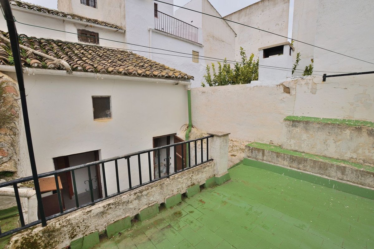 3 Bed Townhouse in Cañete la Real in Cañete la Real, Townhouse