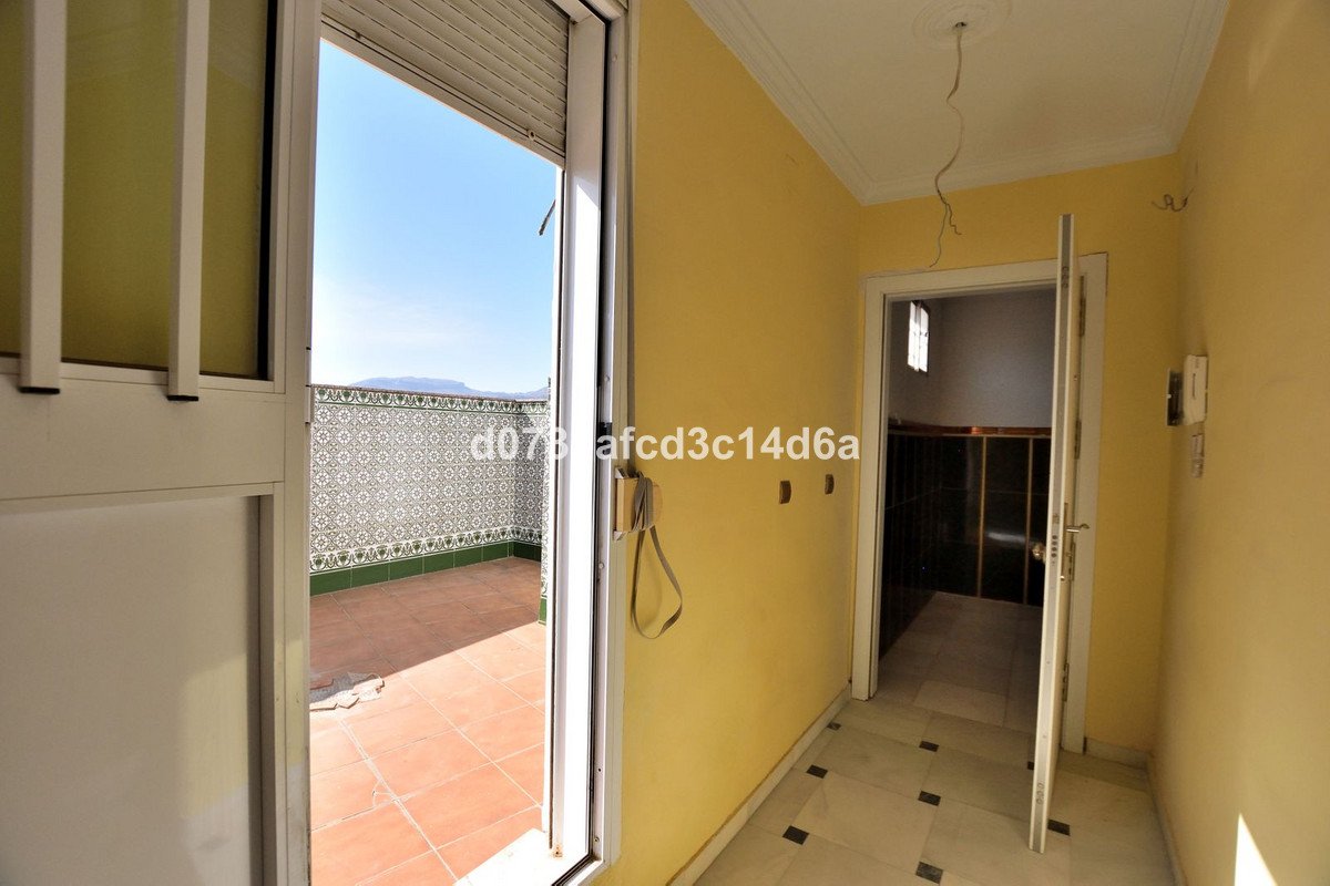 11 Bed Apartment Complex in Ronda