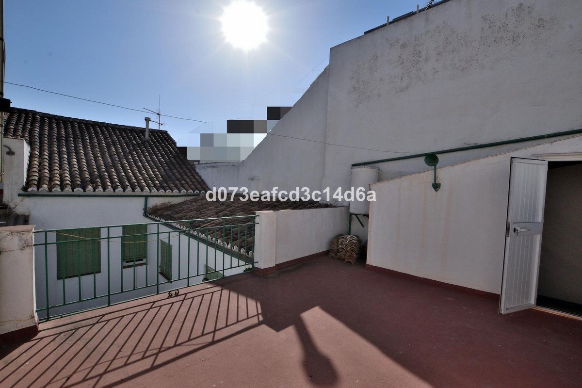 6 Bed Townhouse in Ronda in Ronda, Townhouse