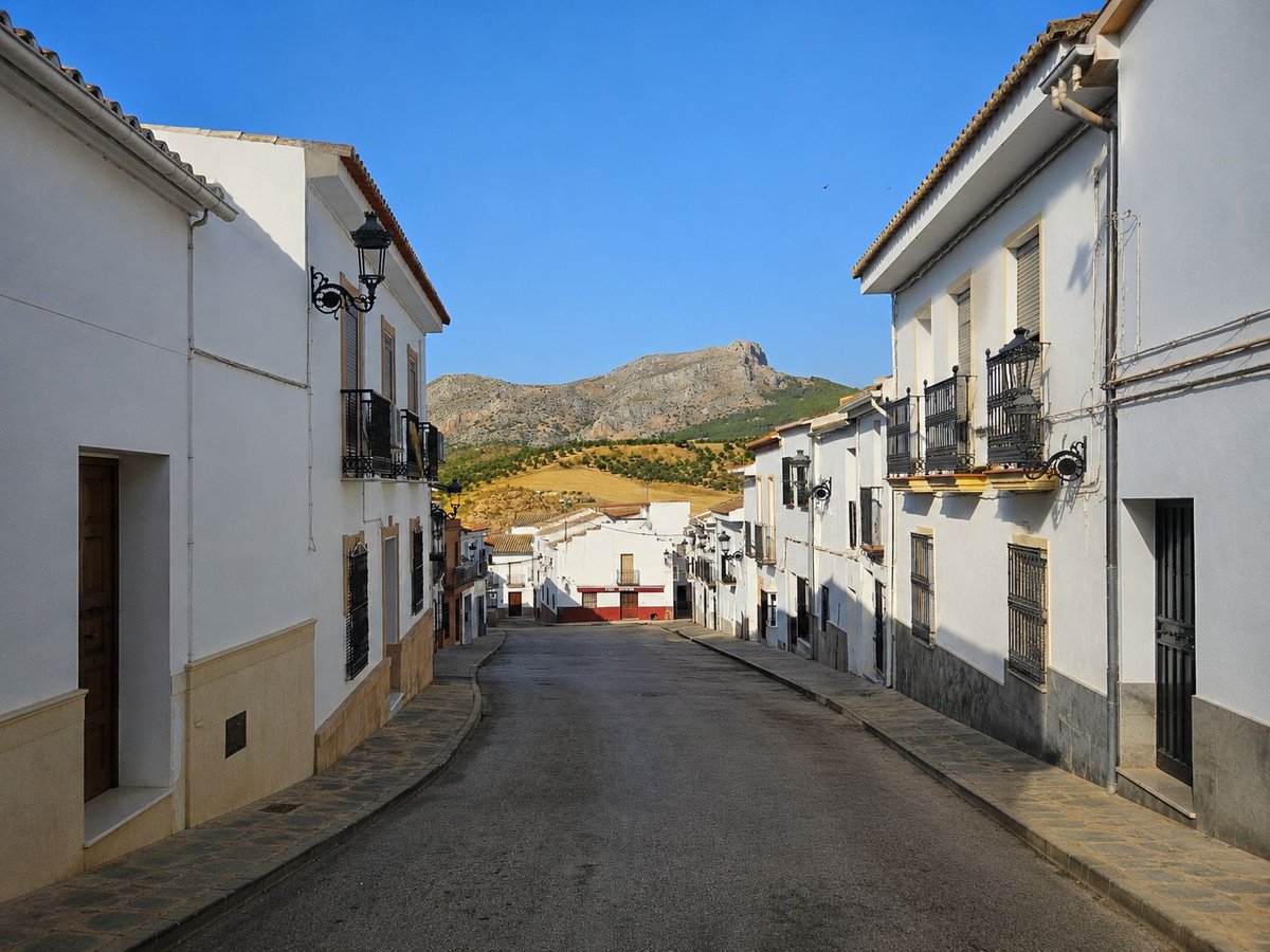 4 Bed Detached Villa in Serrato in Serrato, Detached Villa