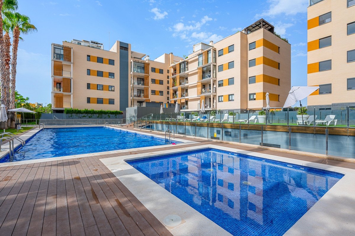 2 Bed شقة في الطابق الأرضي in El Campello في El Campello, 