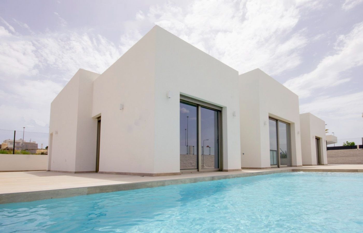 3 Bed Bungalow in El Campello في El Campello, فيلا مستقلة