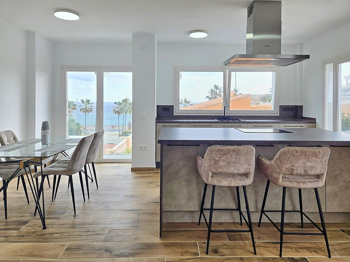 5 Bed Detached Villa in El Faro in El Faro — Detached Villa